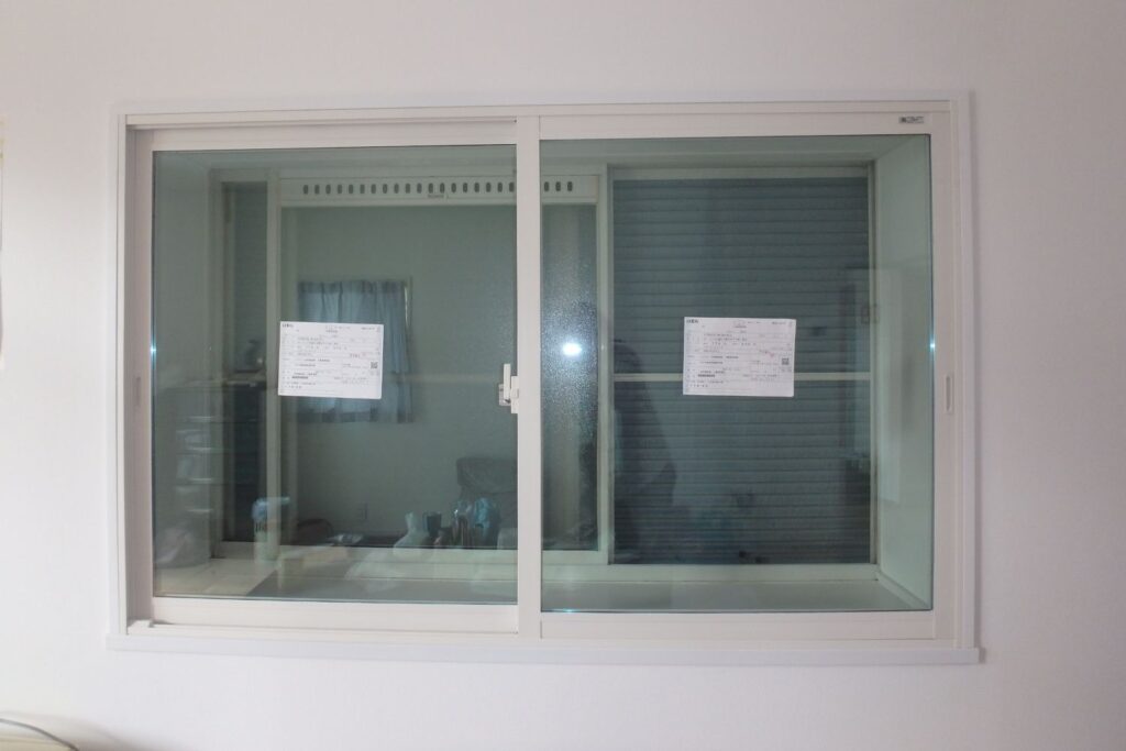 先進的窓リノベ事業の補助金を利用しながら内窓新設工事をさせていただきました。